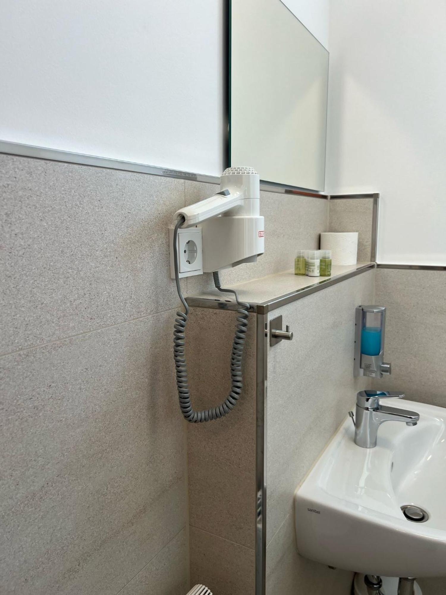 Avento Hotel Hannover Langenhagen  Εξωτερικό φωτογραφία